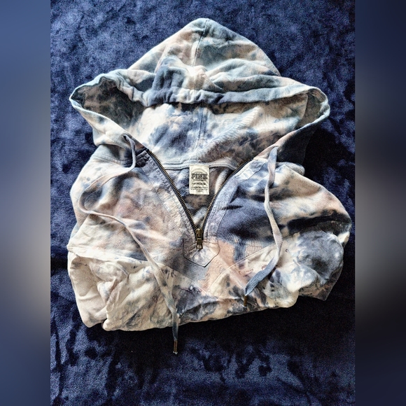 PINK Hoodie - Picture 2 of 7